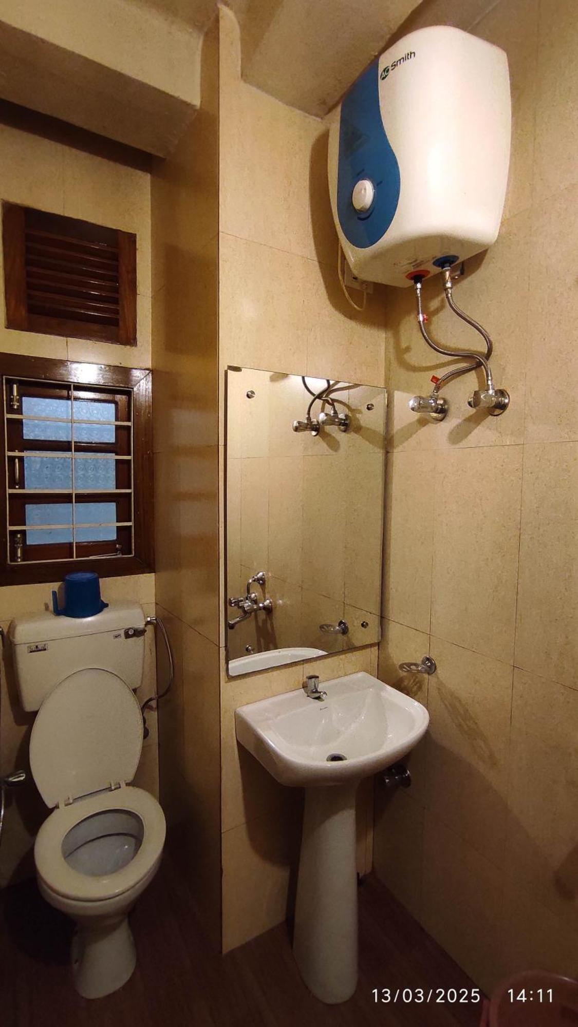 Baba Tourist Lodge Shillong Eksteriør bilde