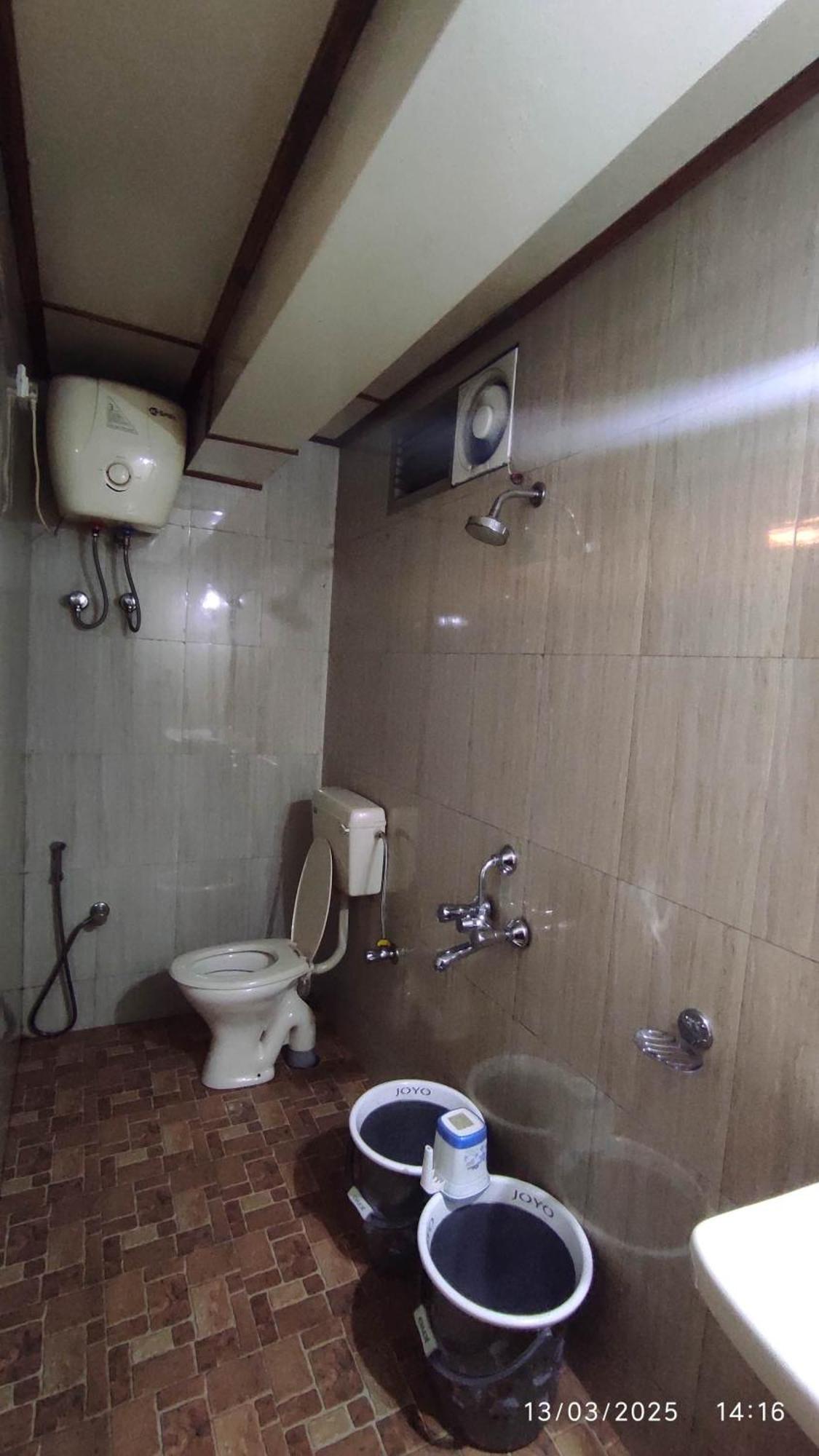 Baba Tourist Lodge Shillong Eksteriør bilde