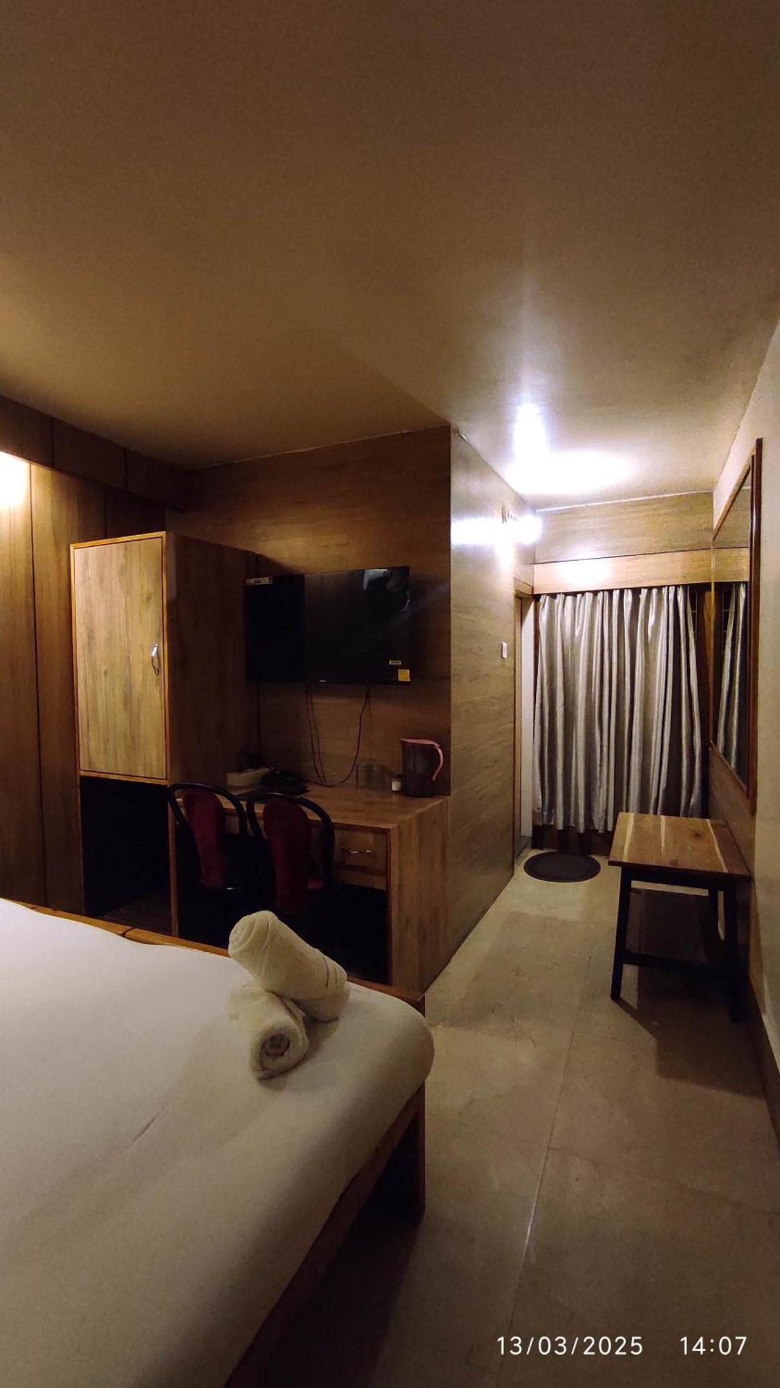 Baba Tourist Lodge Shillong Eksteriør bilde
