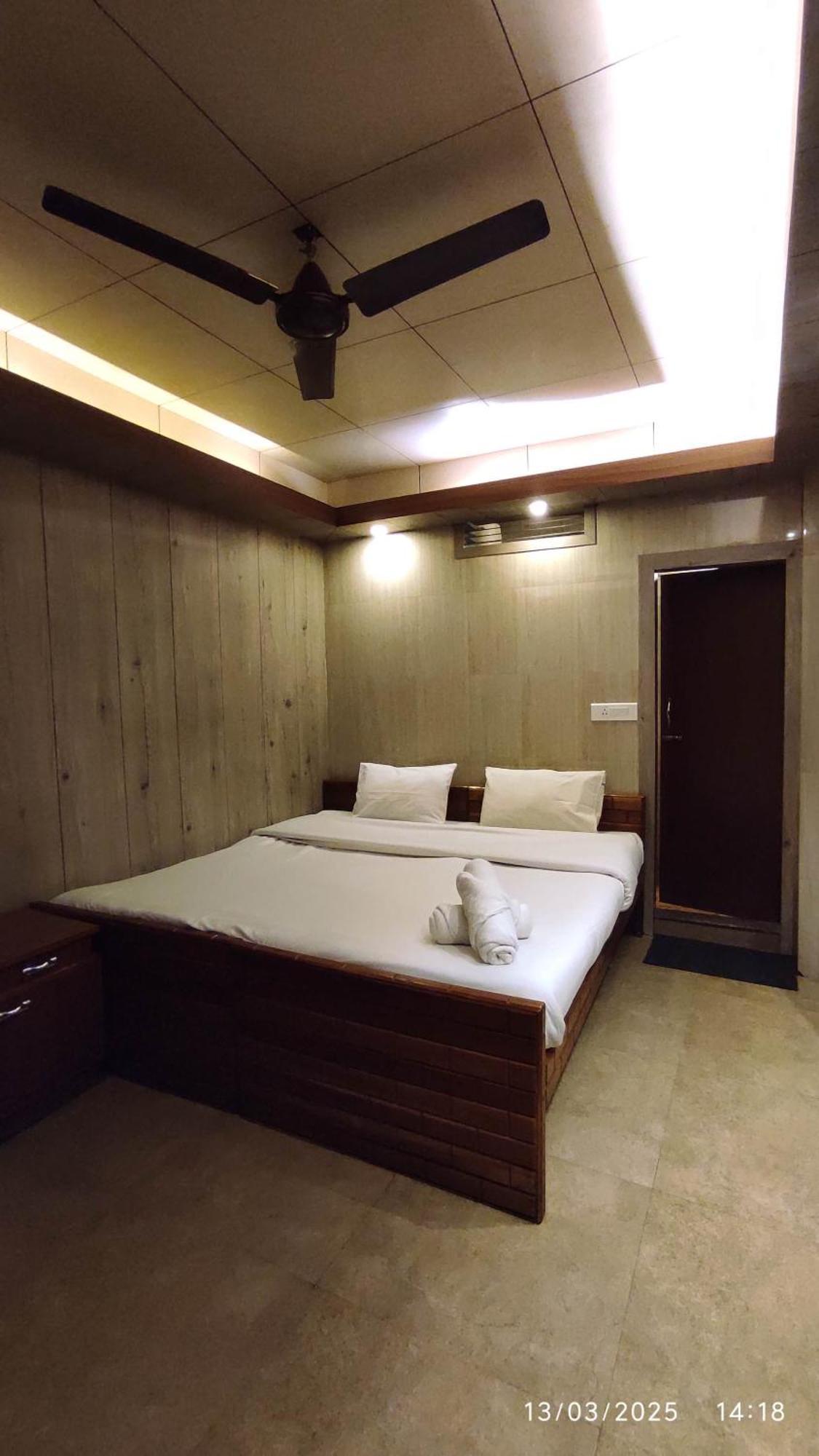 Baba Tourist Lodge Shillong Eksteriør bilde